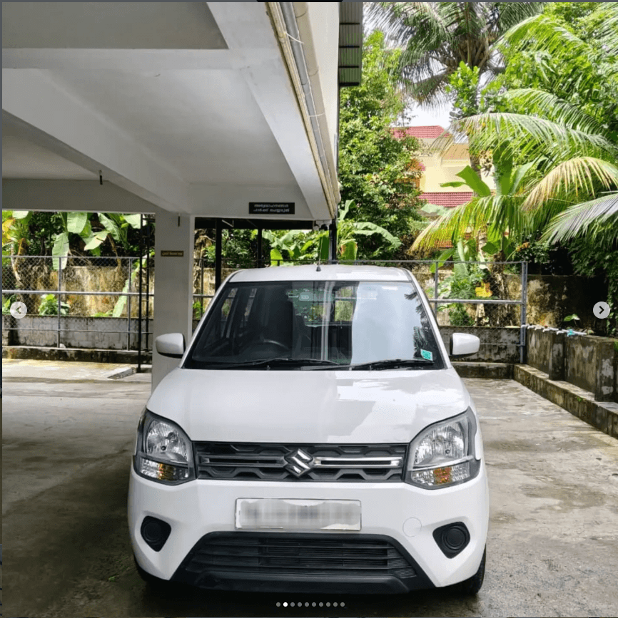 2020 Maruti Suzuki WagonR VXI AMT (2/3)
